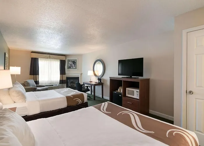 Quality Inn & Suites Auburn I-95